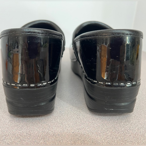 Dansko Women’s Professional Clogs, Regular Width, Size 38 (US size 7.5-8) - Picture 5 of 13